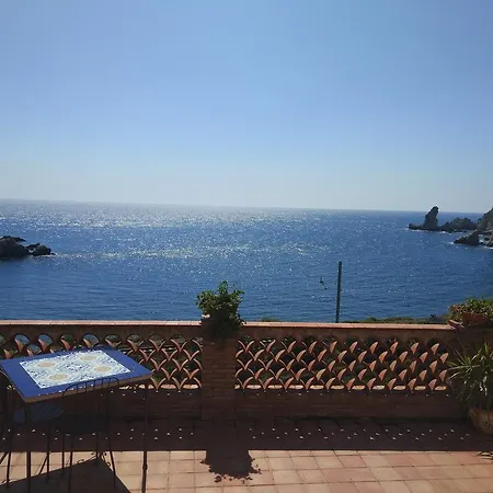 Isola Bella - Il Pescatore 게스트하우스 3*