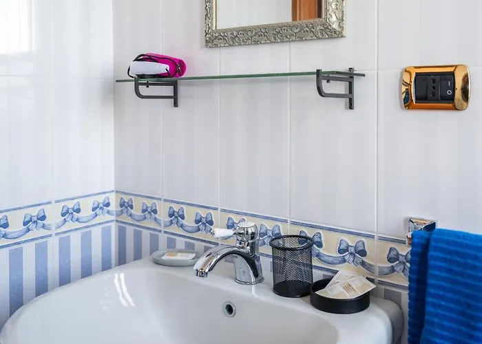 Konukevi Isola Bella - Il Pescatore 3*